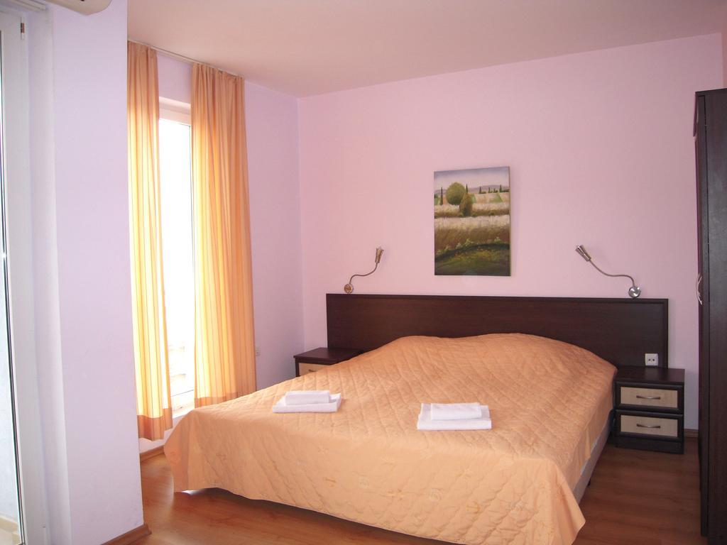 Bona Dea Club Hotel Święty Włas Pokój zdjęcie