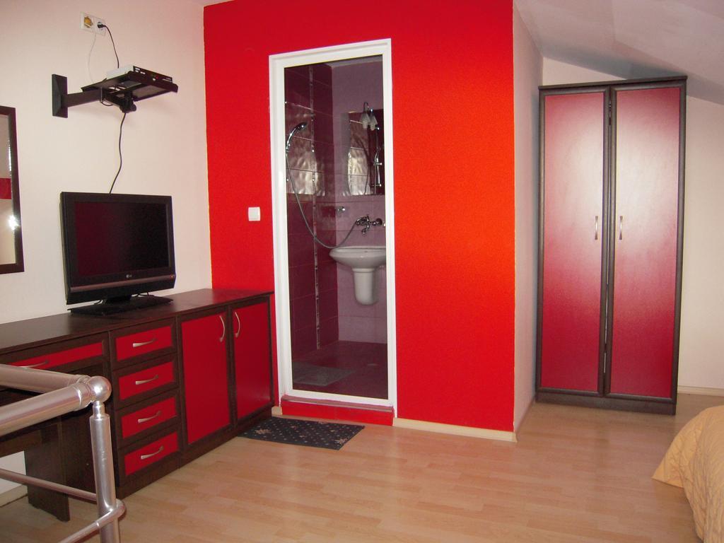 Bona Dea Club Hotel Święty Włas Pokój zdjęcie